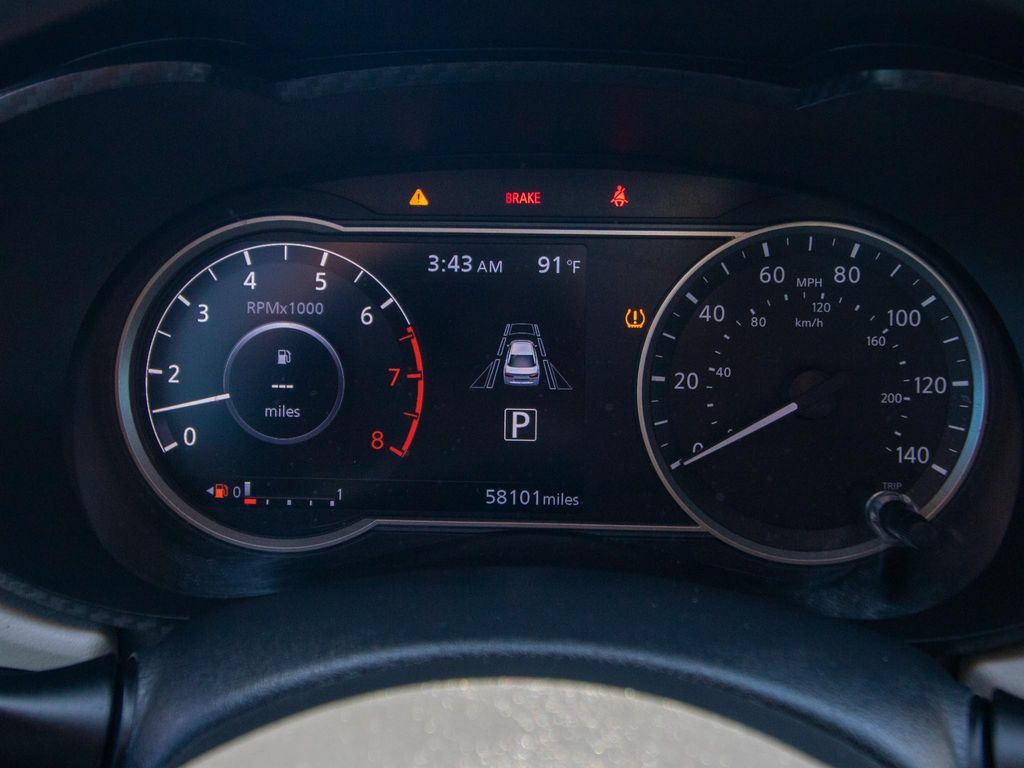 Used 2022 Nissan Versa SV FWD image 27