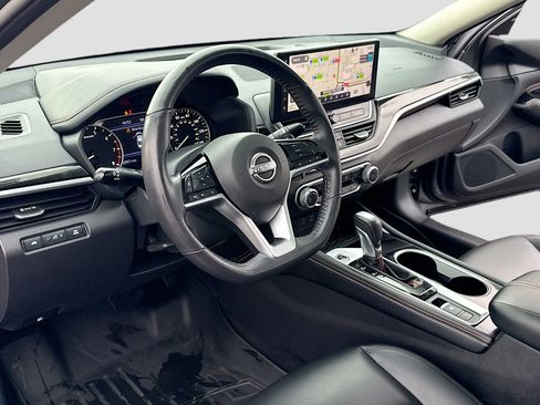 Certified 2023 Nissan Altima 2.5 SR w/ SR Premium Package image 4