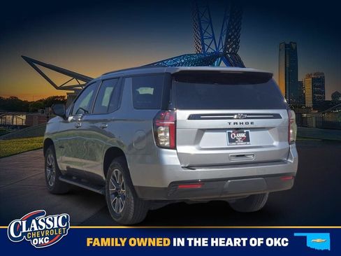 Used 2023 Chevrolet Tahoe Z71 w/ Luxury Package AWD/4WD image 5