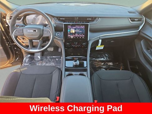 New 2025 Jeep Grand Cherokee Laredo X w/ Luxury Tech Group I image 18