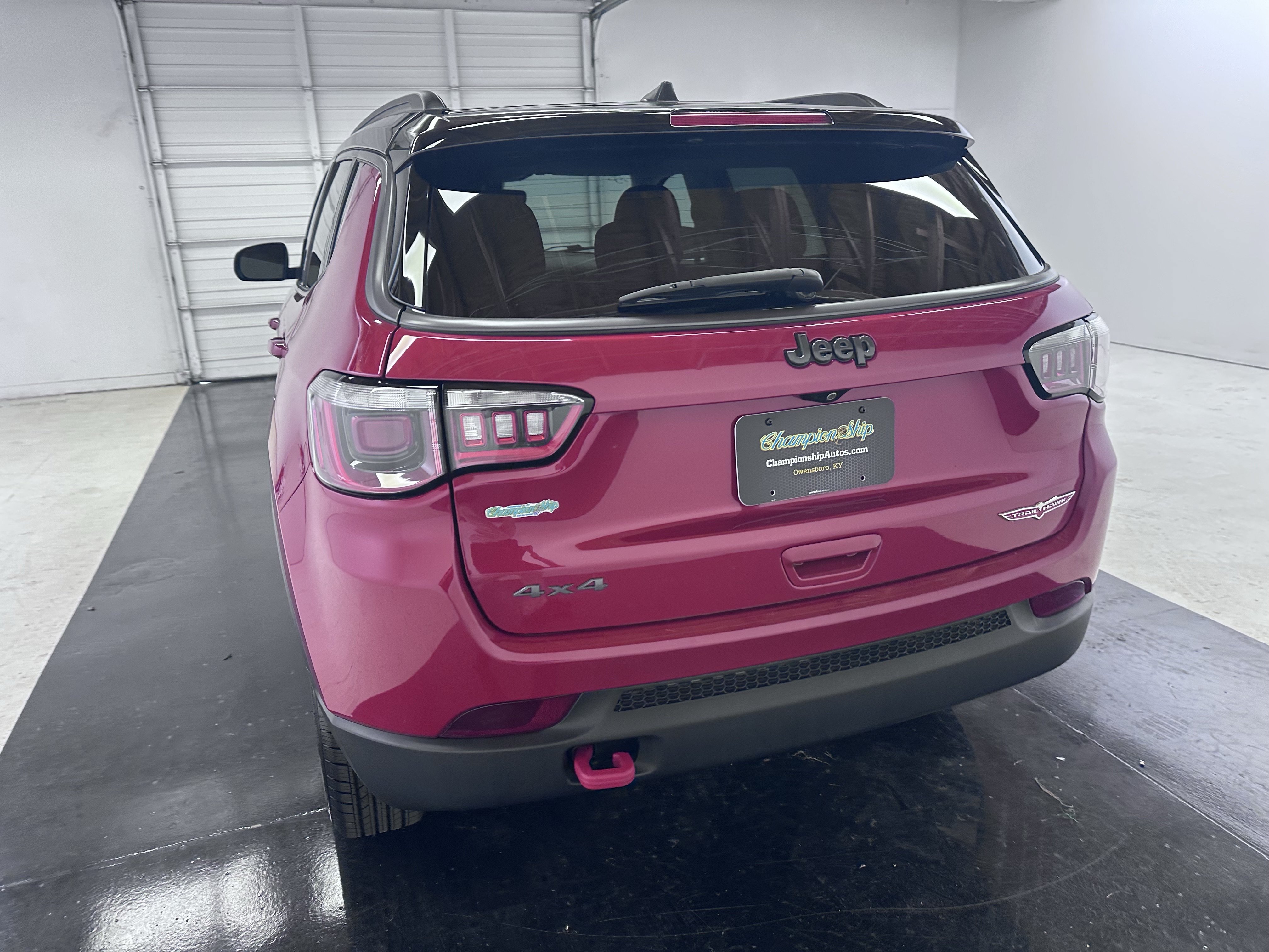Used 2020 Jeep Compass Trailhawk AWD/4WD image 13