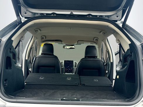 Used 2022 Ford Edge SEL w/ Convenience Package image 7