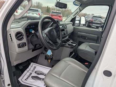 Used 2025 Ford E-350 and Econoline 350 Super Duty w/ Power Equipment Group image 12