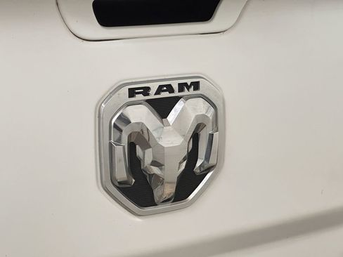 Used 2022 RAM 2500 Big Horn w/ Level 1 Equipment Group AWD/4WD image 17