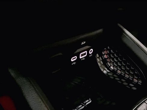 Used 2022 Chevrolet TrailBlazer RS w/ Sun and Liftgate Package image 35