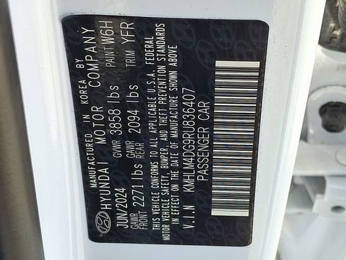 Used 2024 Hyundai Elantra SEL FWD image 22