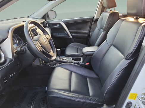 Used 2015 Toyota RAV4 Limited w/ Technology Package AWD/4WD image 15