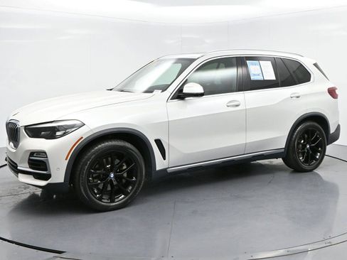 Used 2019 BMW X5 xDrive40i w/ Premium Package 2 AWD/4WD image 4