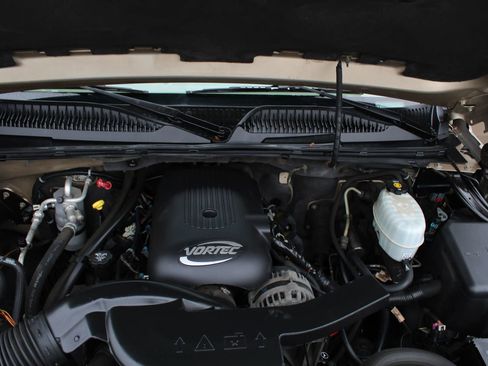 Used 2006 Chevrolet Avalanche LS w/ Preferred Equipment Group RWD image 31