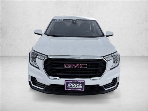Used 2024 GMC Terrain SLE AWD/4WD image 2