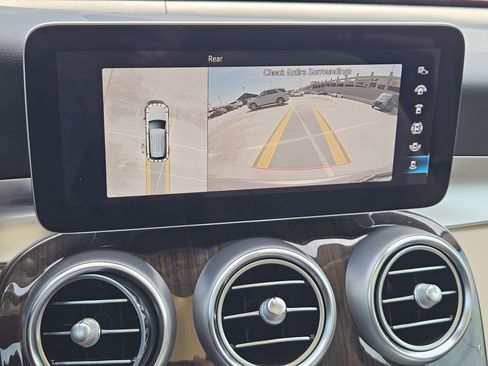 Used 2022 Mercedes-Benz GLC 300 image 19