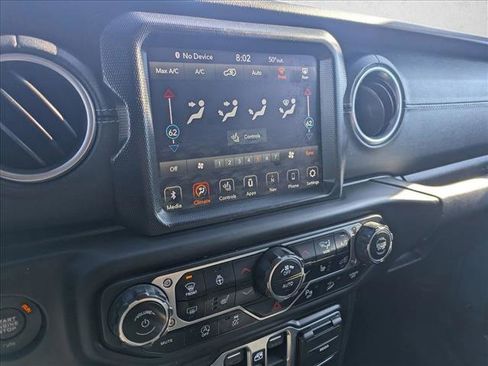 Used 2020 Jeep Wrangler Unlimited Sahara AWD/4WD image 12