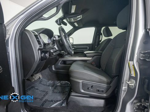Used 2024 RAM 2500 Big Horn w/ Night Edition AWD/4WD image 11