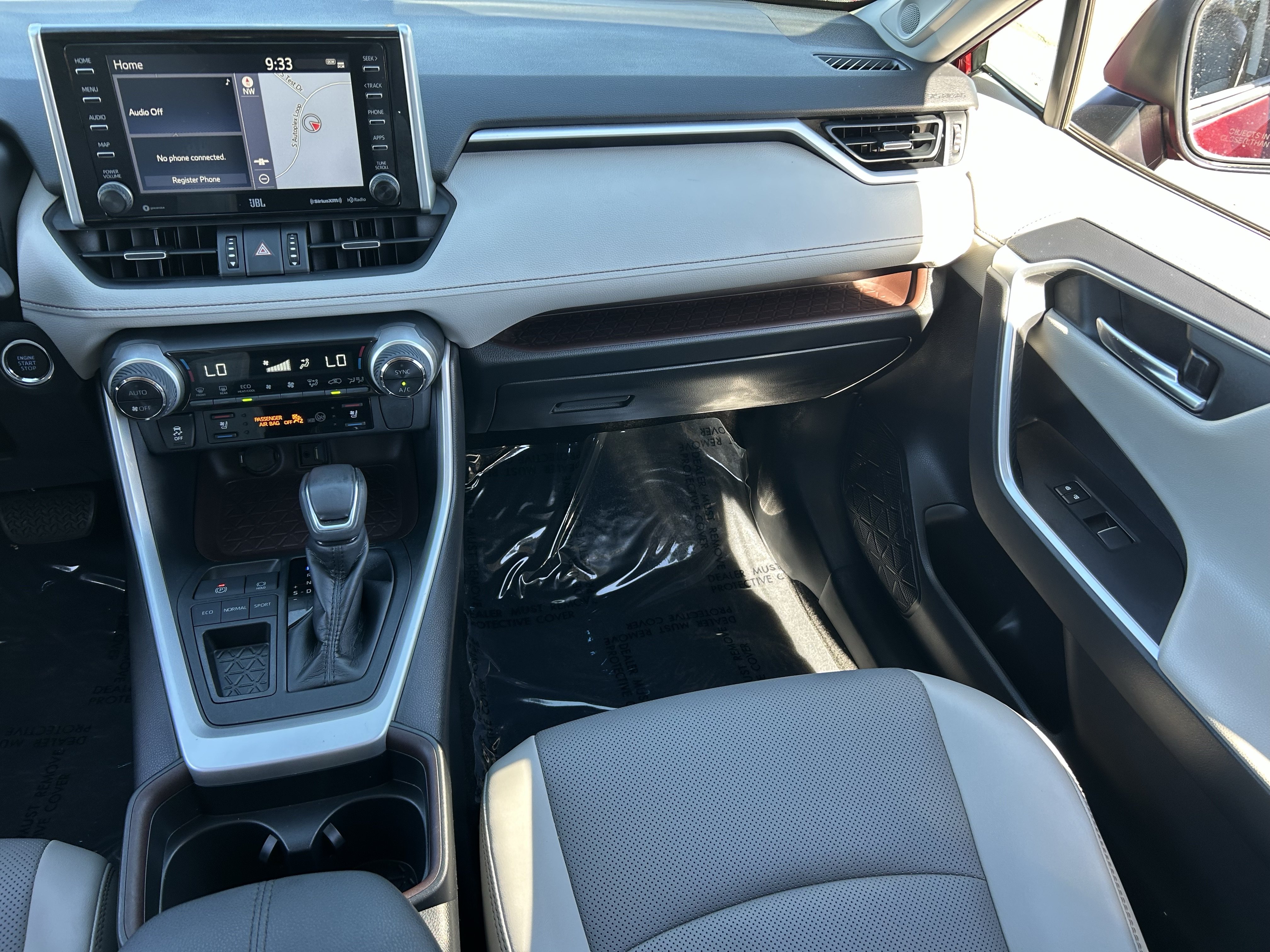 Used 2019 Toyota RAV4 Limited w/ Cold Weather Package FWD image 15