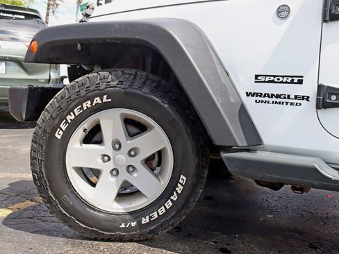 Used 2015 Jeep Wrangler Unlimited Sport w/ Quick Order Package 24S AWD/4WD image 15
