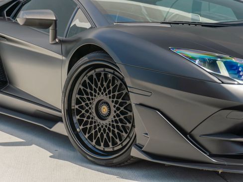 Used 2019 Lamborghini Aventador SVJ AWD/4WD image 35