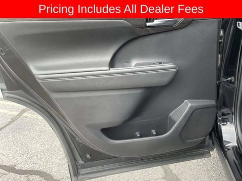 Used 2020 Toyota Highlander Limited AWD/4WD image 16