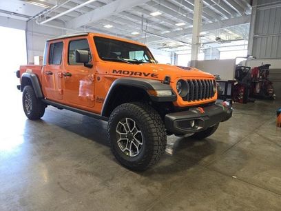 New 2025 Jeep Gladiator Mojave w/ Convenience Group