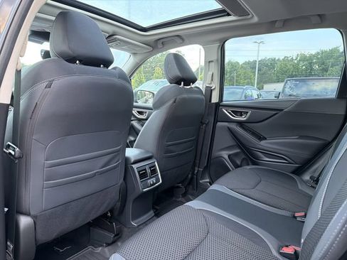 Used 2023 Subaru Forester Premium AWD/4WD image 18