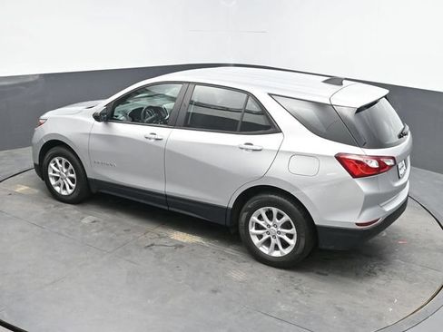 Used 2021 Chevrolet Equinox LS AWD/4WD image 35