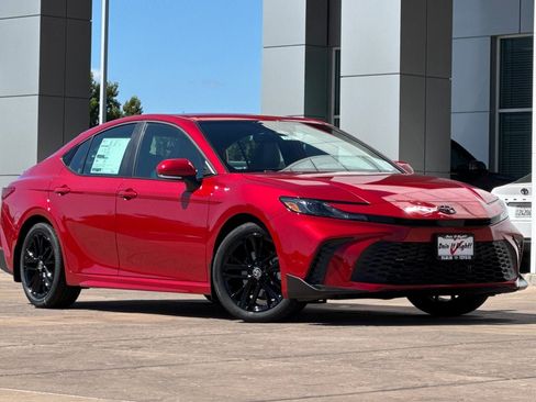 New 2026 Toyota Camry SE w/ Convenience Package FWD image 2