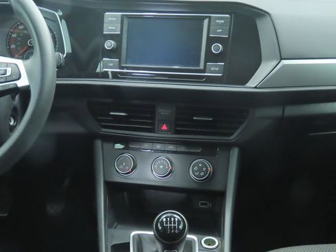 Used 2019 Volkswagen Jetta S image 14