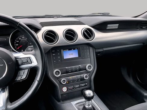 Used 2022 Ford Mustang GT RWD image 7