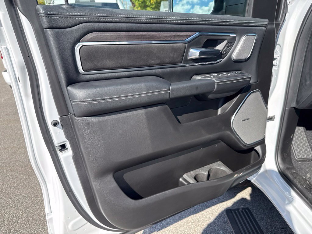 New 2027 RAM 1500 Laramie AWD/4WD image 18