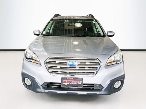 Used 2017 Subaru Outback 2.5i Premium AWD/4WD image 4