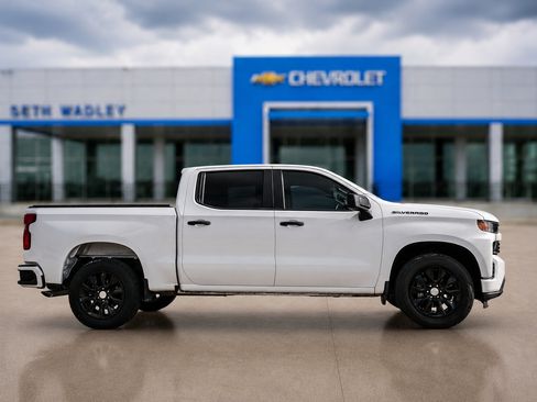 Used 2021 Chevrolet Silverado 1500 Custom w/ LPO, Dark Essentials Package RWD image 8