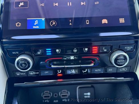 Used 2021 Jeep Grand Cherokee L Overland w/ Luxury Tech Group IV image 32