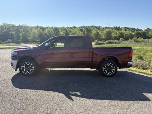 Used 2025 RAM 1500 Laramie AWD/4WD image 2
