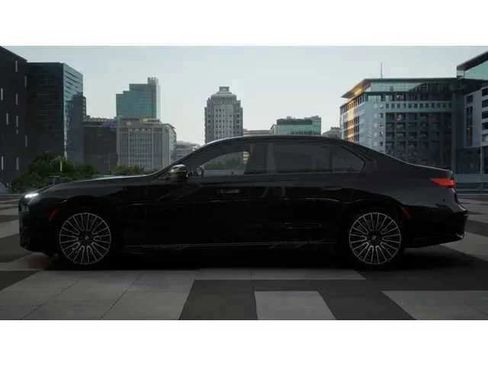New 2026 BMW 760i xDrive w/ Executive Package AWD/4WD image 4