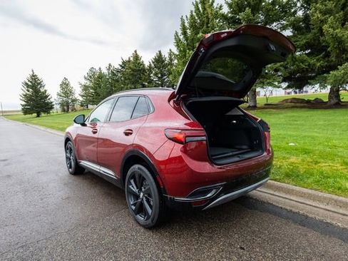 Used 2022 Buick Envision Essence w/ Technology Package II AWD/4WD image 9