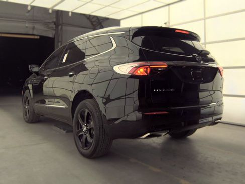 Used 2023 Buick Enclave Essence w/ Sport Touring Edition FWD image 7