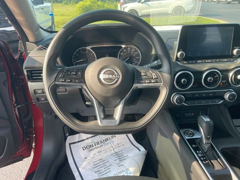 Used 2024 Nissan Sentra SV FWD image 16