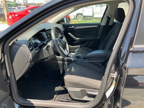 Used 2019 Volkswagen Jetta S FWD image 4