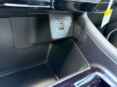 New 2025 Jeep Compass Latitude image 7