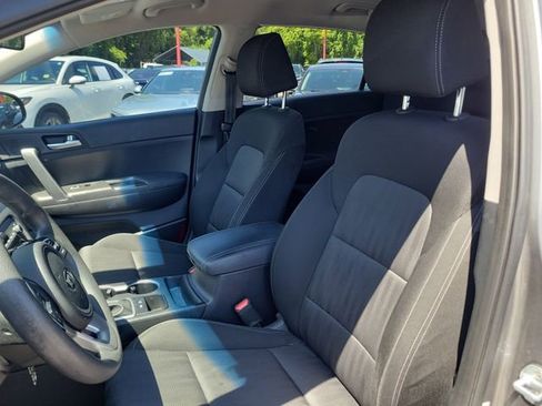 Used 2020 Kia Sportage LX FWD image 17