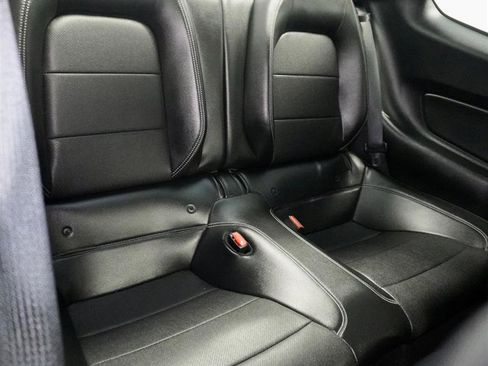 Used 2017 Ford Mustang GT Premium image 8