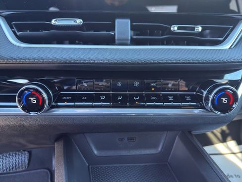 New 2026 Chevrolet Equinox LT w/ Convenience Package II image 12