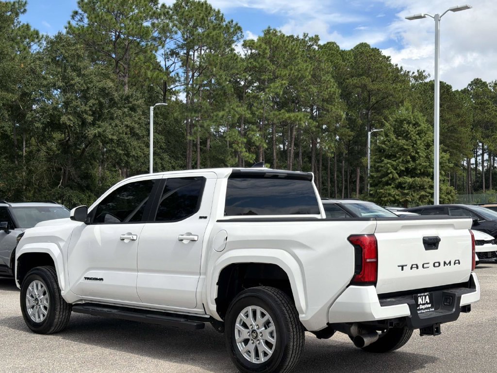 Used 2025 Toyota Tacoma SR5 RWD image 31
