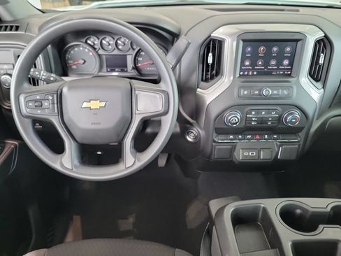 Used 2026 Chevrolet Silverado 1500 Custom RWD image 4
