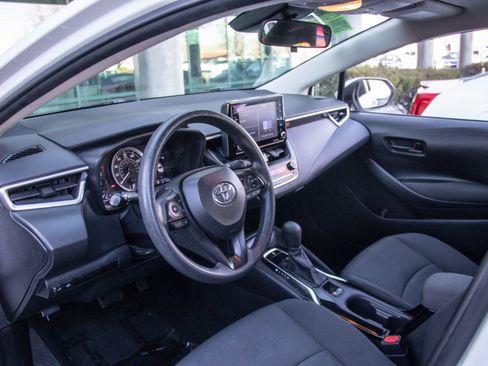 Used 2022 Toyota Corolla LE image 11