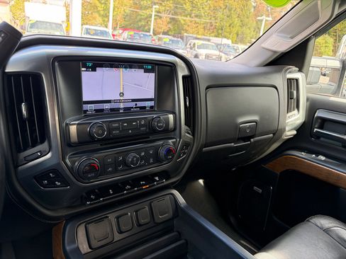 Used 2019 Chevrolet Silverado 2500 LTZ w/ Duramax Plus Package image 37