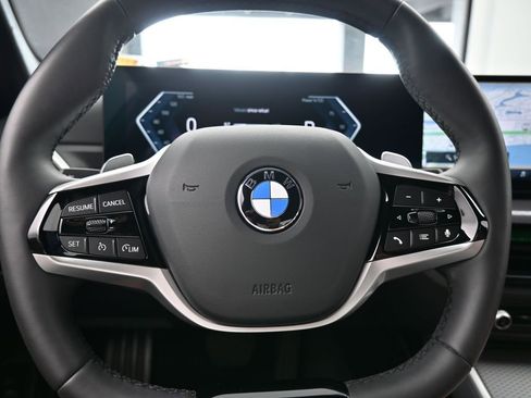 Used 2025 BMW 330i xDrive Sedan image 31