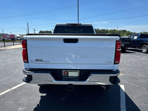 Used 2025 Chevrolet Silverado 2500 LTZ w/ LTZ Premium Package AWD/4WD image 7