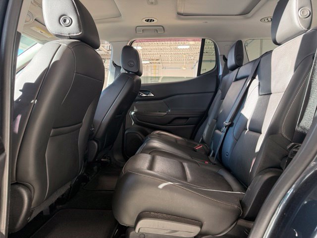 Used 2019 GMC Acadia SLT AWD/4WD image 24