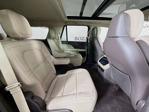 Used 2022 Lincoln Navigator Reserve AWD/4WD image 34