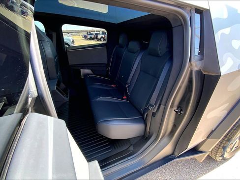 Used 2025 Tesla Cybertruck AWD Crew Cab image 20